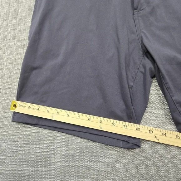 Rhone Shorts Mens 38 Gray Chino Performance 8 Inseam Casual Summer Golf - Picture 3 of 9